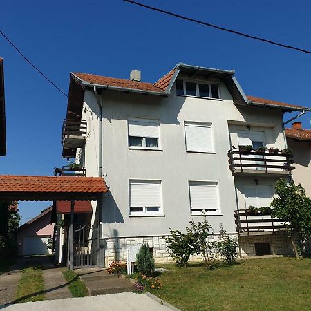Apartman Kod Dide I Bake Vukovar Zewnętrze zdjęcie