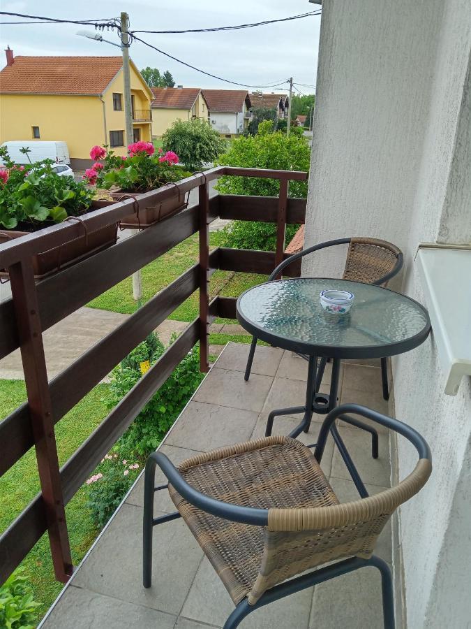Apartman Kod Dide I Bake Vukovar Zewnętrze zdjęcie
