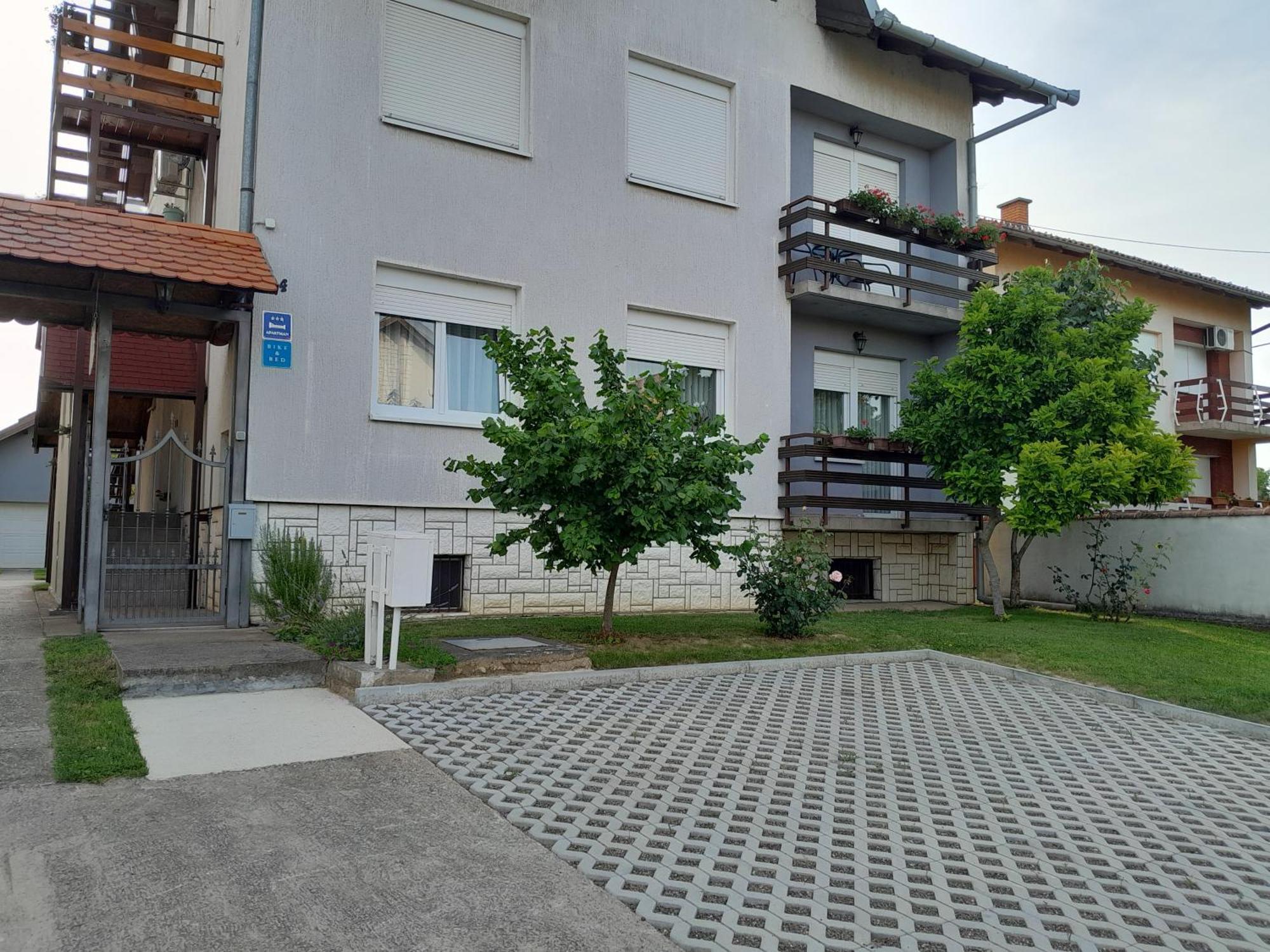 Apartman Kod Dide I Bake Vukovar Zewnętrze zdjęcie