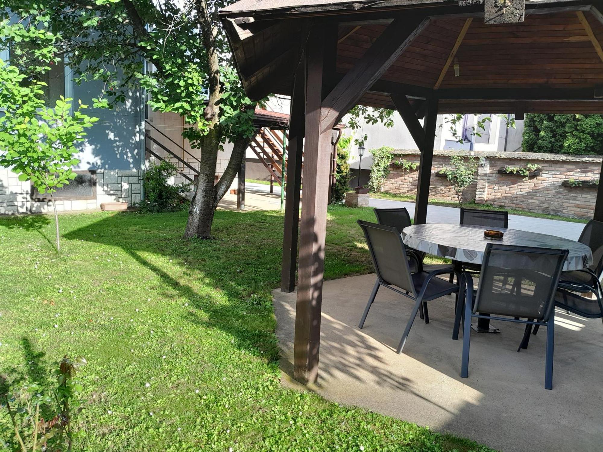 Apartman Kod Dide I Bake Vukovar Zewnętrze zdjęcie